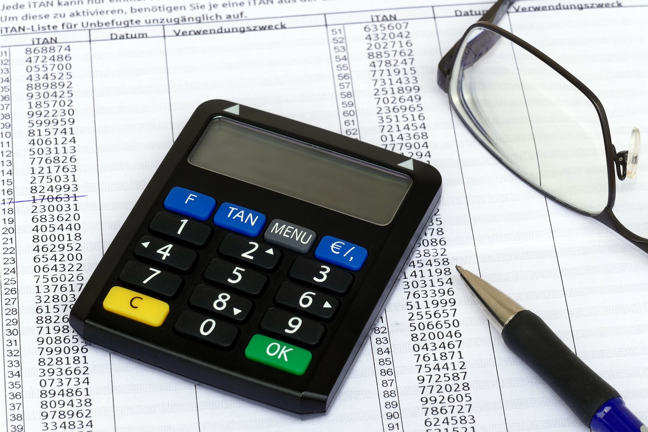 Szybkie przelewy internetowe umożliwiają transfer pieniędzy między kontami w kilka minut